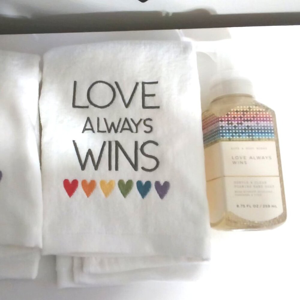Bath  and body works Love Always Win hand soap & bathroom Set